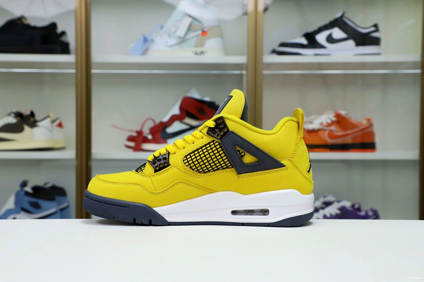 1st Kicks Shoes 4 Kimikick 1992 'LIGHTNING' AIR RETRO AIR JORDAN JORDAN Affordable 1113